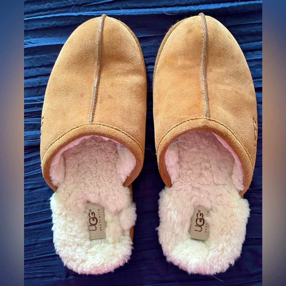 UGG Men’s Scuff Slippers